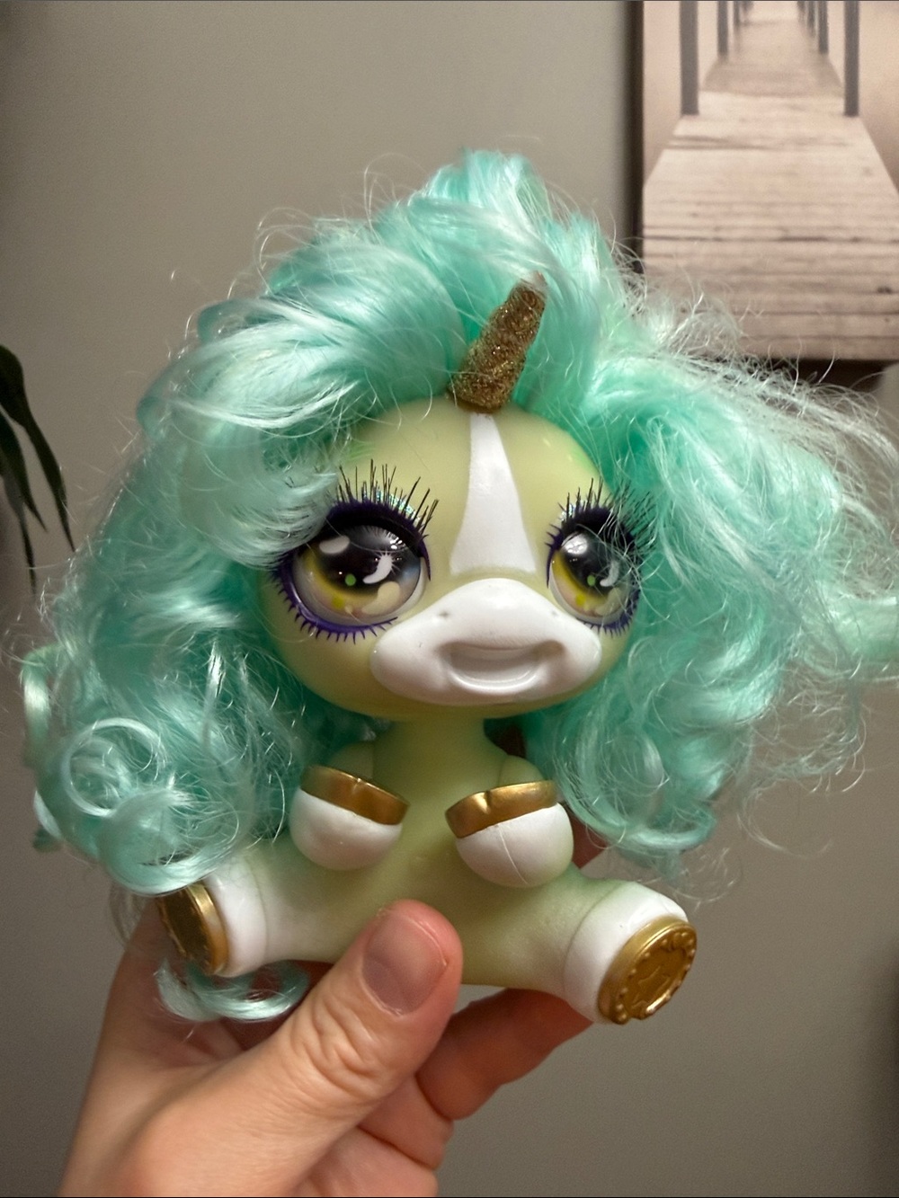 Brushable Hair Figure Mint Poopsie Q.T. Unicorns Jenna Jitters Surprise Glow